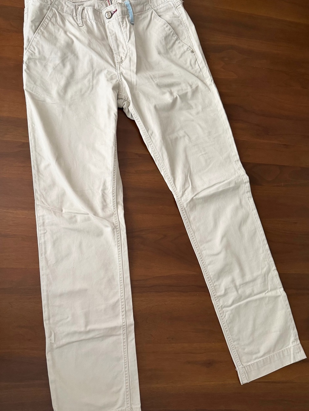 Classic Straight-Leg Lightweight Pants in Off-White